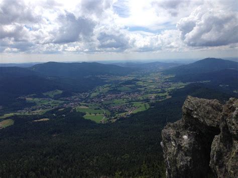 Das Shanshan-Gebirge – Ein Paradies für Wanderer und Geschichtsinteressierte!